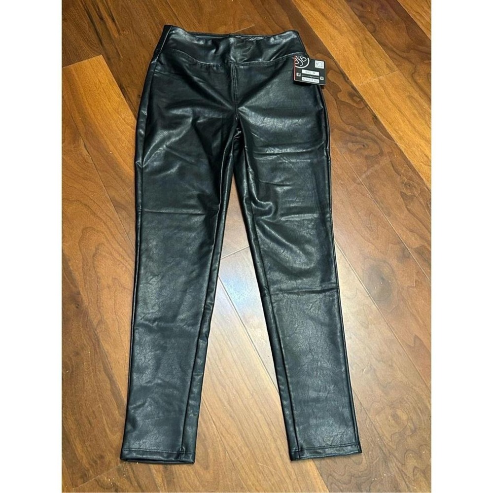 BBJ Los Angeles women's faux leather pull‎ on leggings size medium NWT